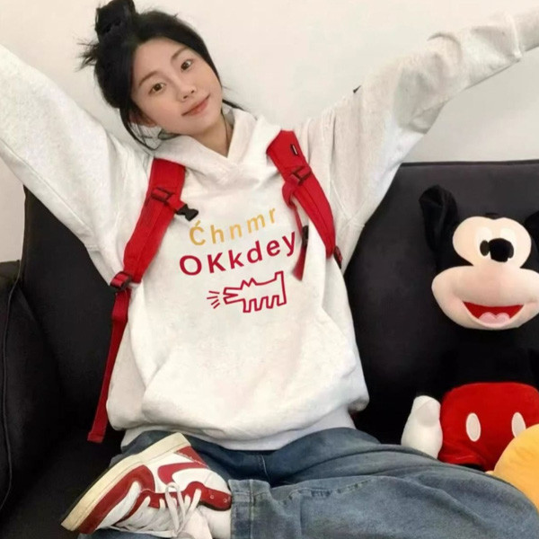 ALORA 狗狗汪汪印花加絨連帽衛衣 