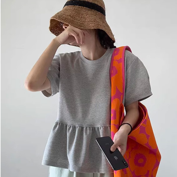 ALORA 下擺荷葉皺褶泡泡袖短T 