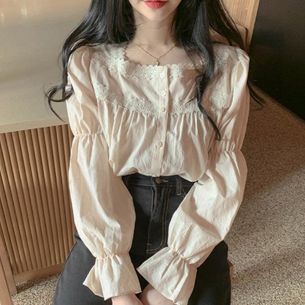 ALORA 輕熟方領蕾絲襯衫上衣 