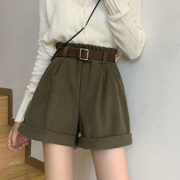 ALORA 秋冬燈芯絨短褲(附腰帶) 