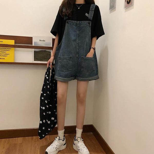 ALORA 淺齡寬鬆牛仔吊帶短褲 
