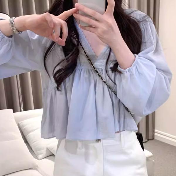 ALORA 甜美V領傘狀上衣 