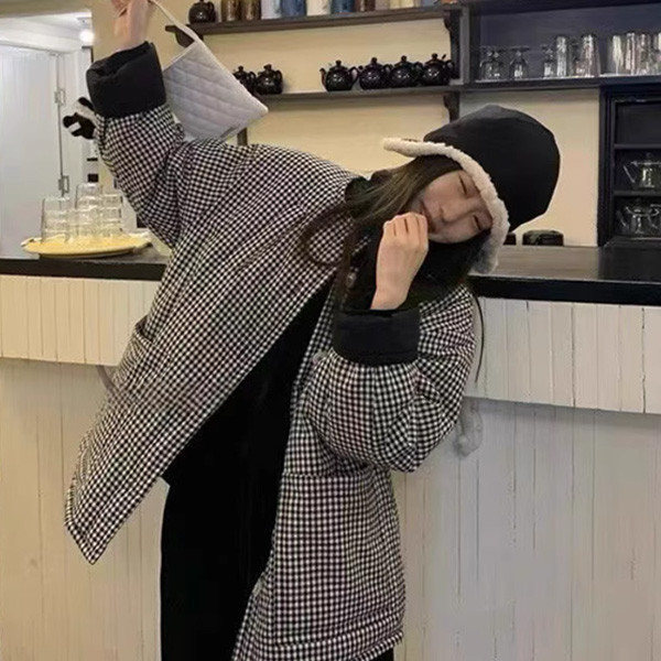 ALORA 韓里韓氣格紋棉服外套 