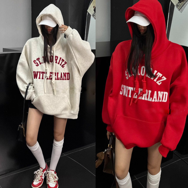 ALORA 弧形字體加絨連帽衛衣 