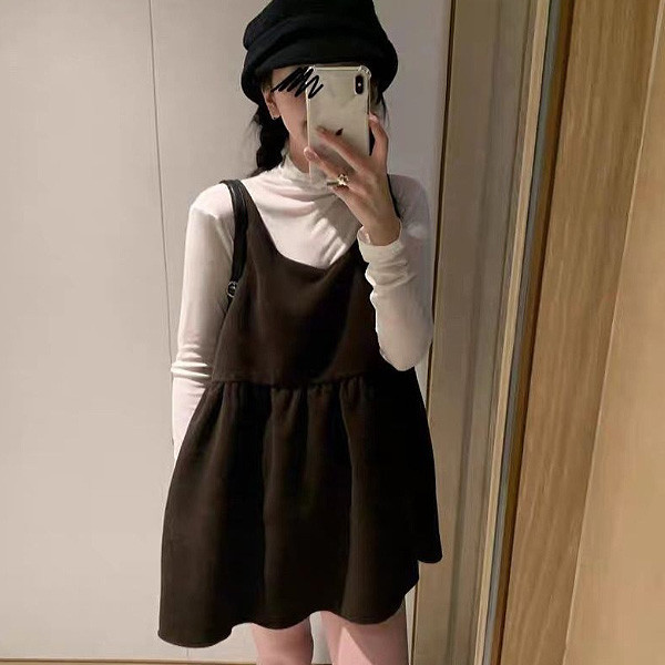 ALORA 深邃感娃娃裝背心洋裝 
