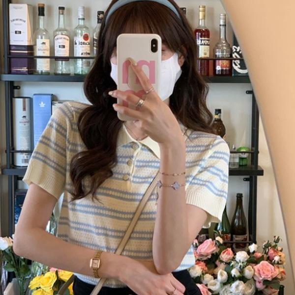 ALORA 奶糖色系條紋針織上衣 