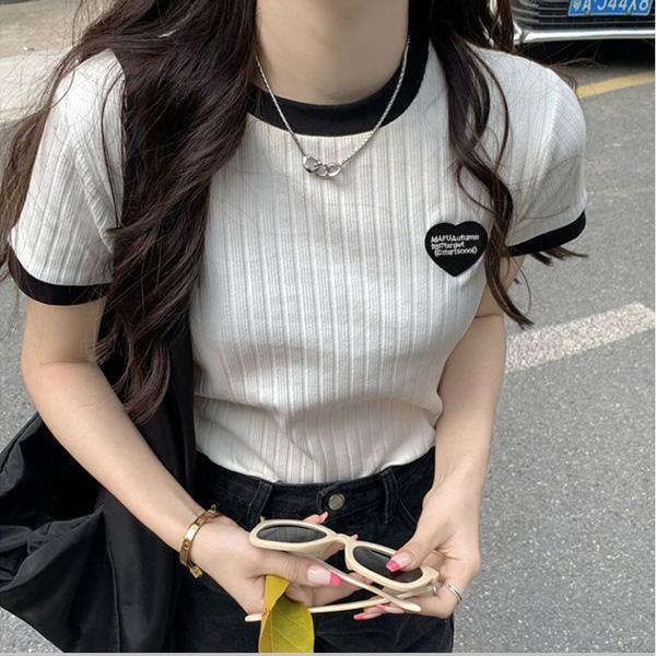 ALORA 愛心貼牌坑條短T 