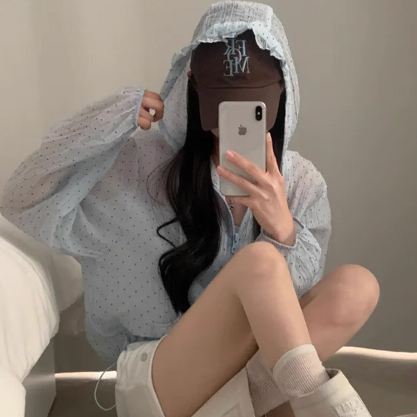 ALORA 可愛點點薄款連帽外套 