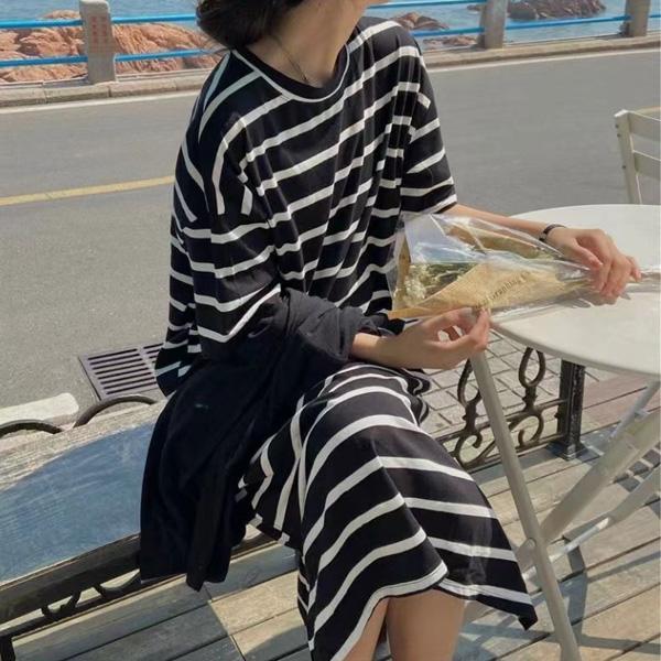 ALORA 街頭橫條紋T恤洋裝 