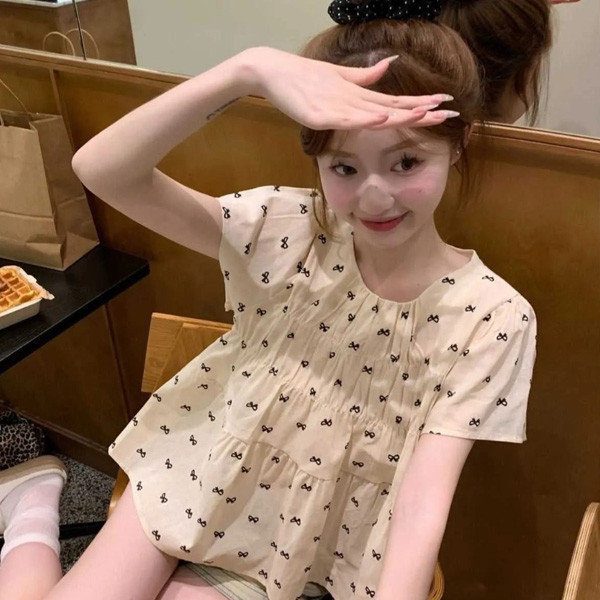ALORA 小清新滿版蝴蝶上衣 