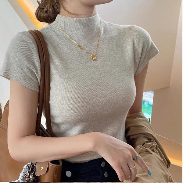 ALORA 半高領半袖針織上衣 