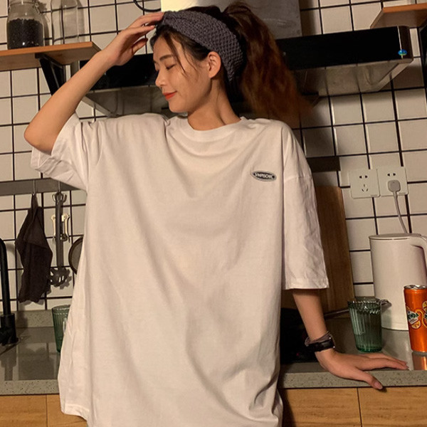 ALORA 韓版閨蜜款小貼標短T 