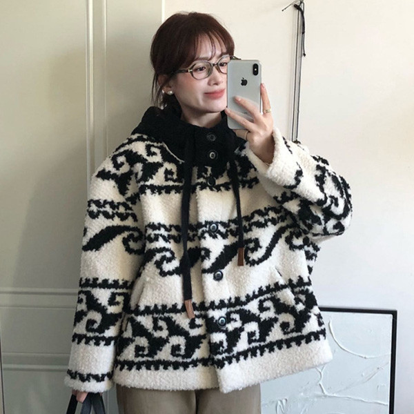 ALORA 費爾島拼色連帽皮毛一體外套 