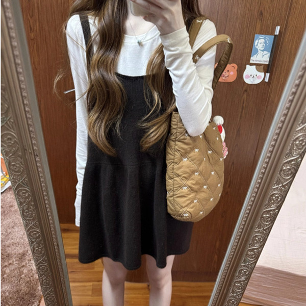 ALORA 針織吊帶洋裝兩件式套裝 