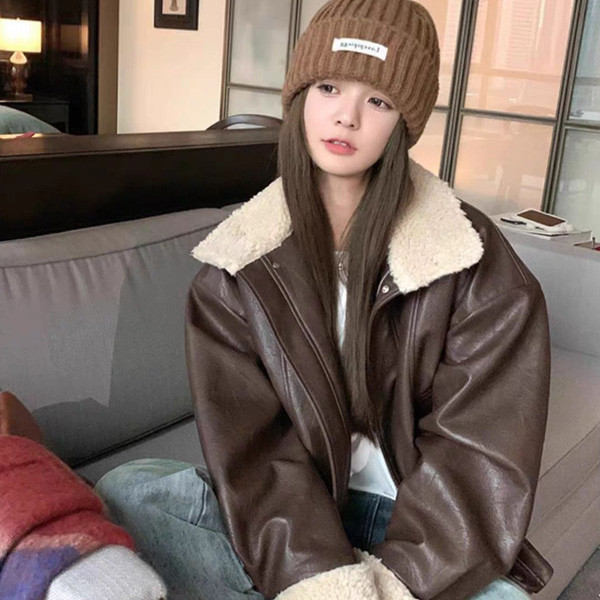 ALORA 帥氣翻領毛絨皮外套 