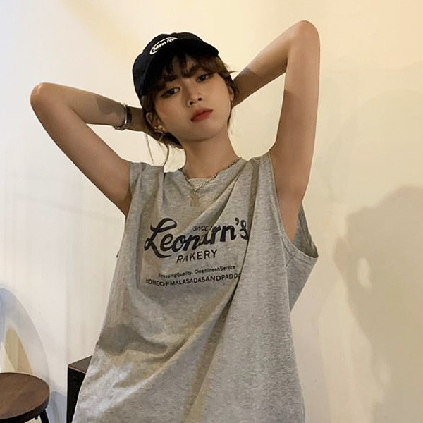 ALORA 簡單女孩草寫英文背心 