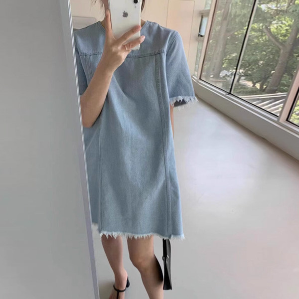 ALORA 壓線刷鬚牛仔洋裝 