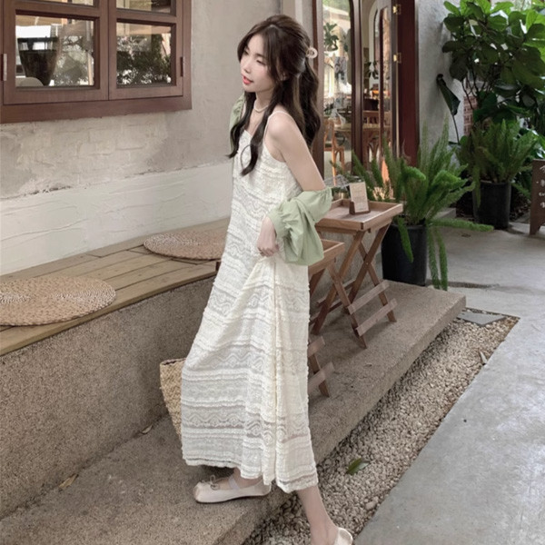 ALORA 細緻滿滿蕾絲吊帶洋裝 