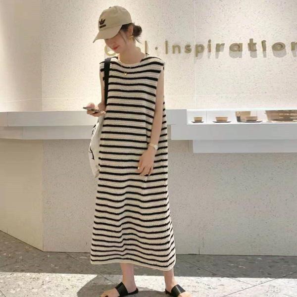 ALORA 簍空感橫條紋背心洋裝 