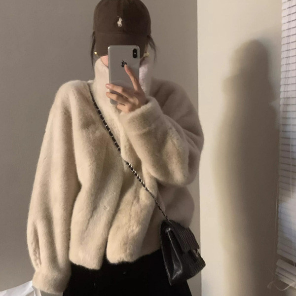 ALORA 仿貂毛立領短款皮草 