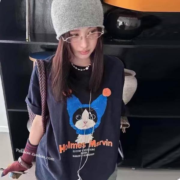 ALORA 戴帽子貓咪印花短T 