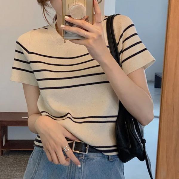 ALORA 小眾款細條紋針織上衣 