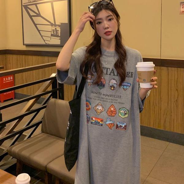 ALORA 滿滿圖案T恤洋裝 