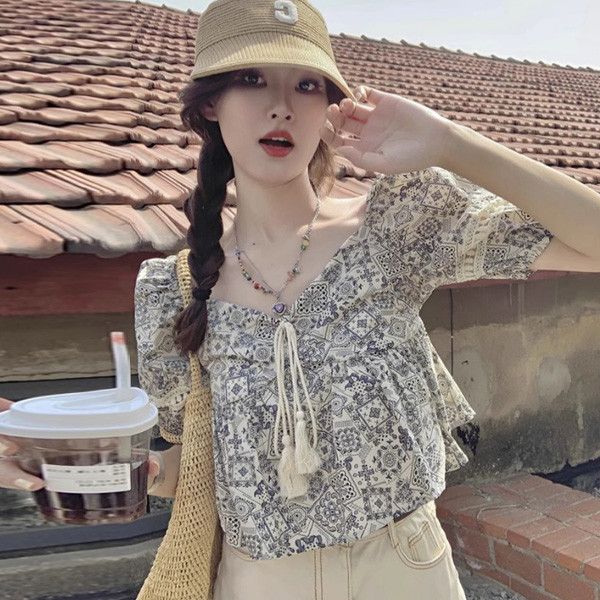 ALORA 滿印花娃娃裝短上衣 