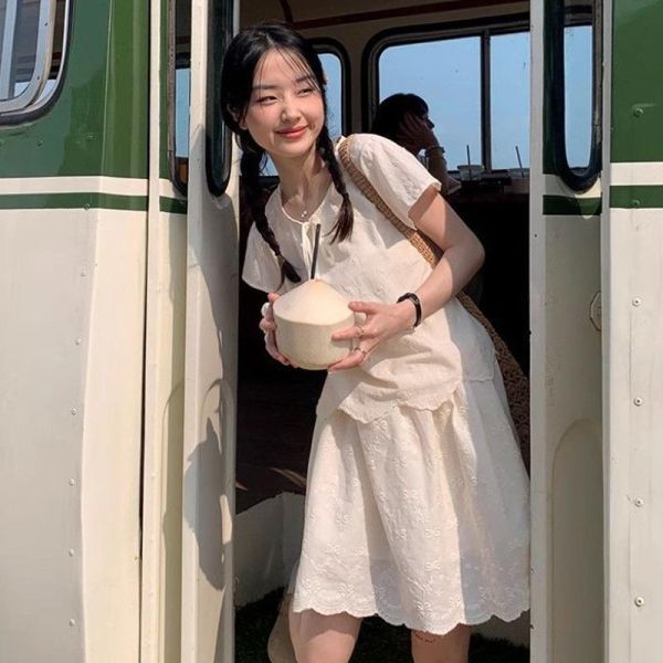 ALORA 軟萌小緹花兩件式套裝 