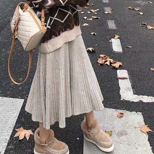 ALORA 秋冬壓傘狀褶針織長裙 