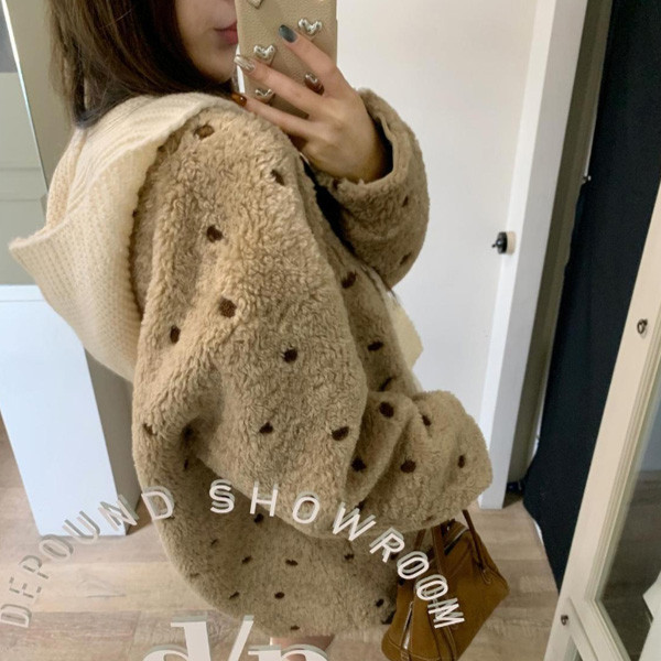 ALORA 珍珠奶茶點點羊羔毛外套 