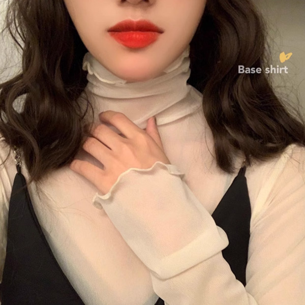 ALORA 木耳邊網紗透膚立領打底 