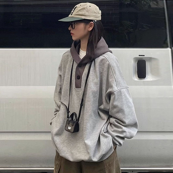 ALORA 日式復古毛線拼接連帽大學T 