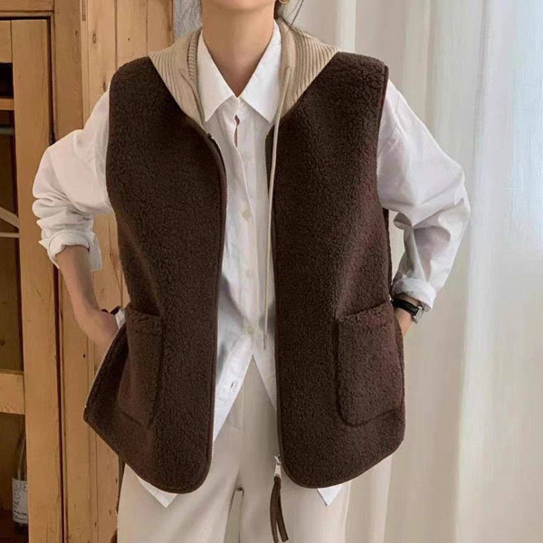 ALORA 歐膩熱搜款羊羔毛背心 