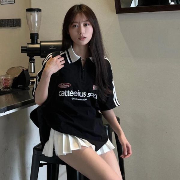 ALORA 歐美英文印花POLO上衣 