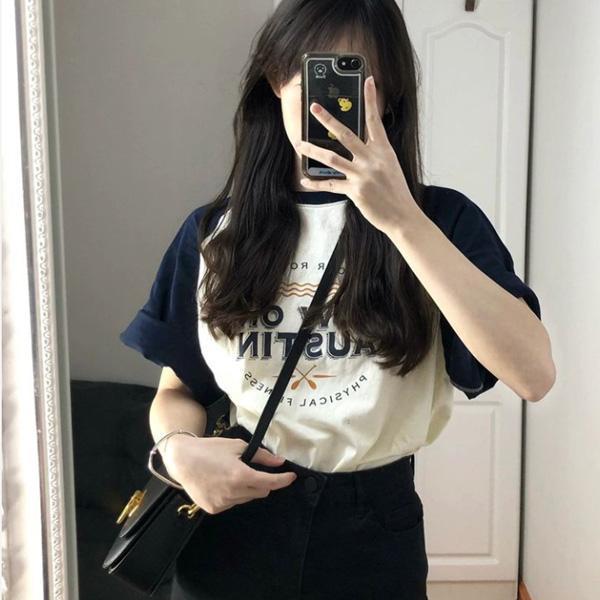 ALORA 軟萌女孩拼色印花短T 