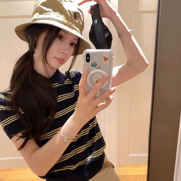 ALORA 中性撞色條紋針織上衣 