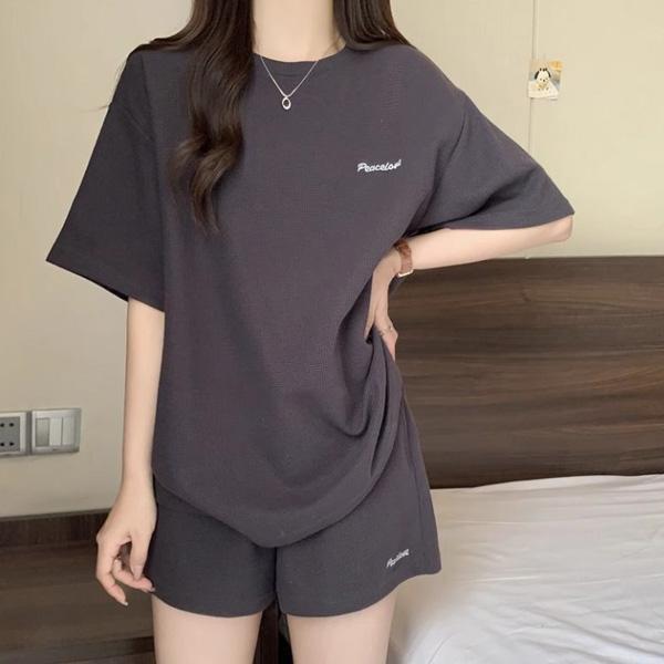 ALORA 小英文字華夫格兩件式套裝 