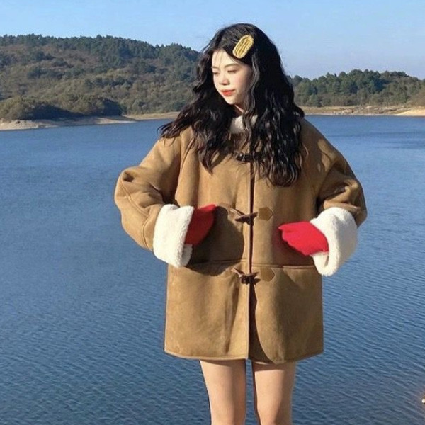 ALORA 暖陽冬日皮毛一體牛角外套 