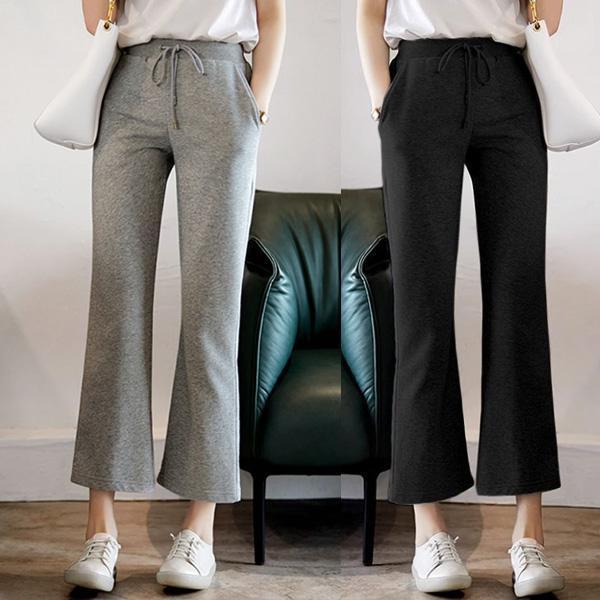 ALORA 顯瘦舒適休閒微喇長褲 