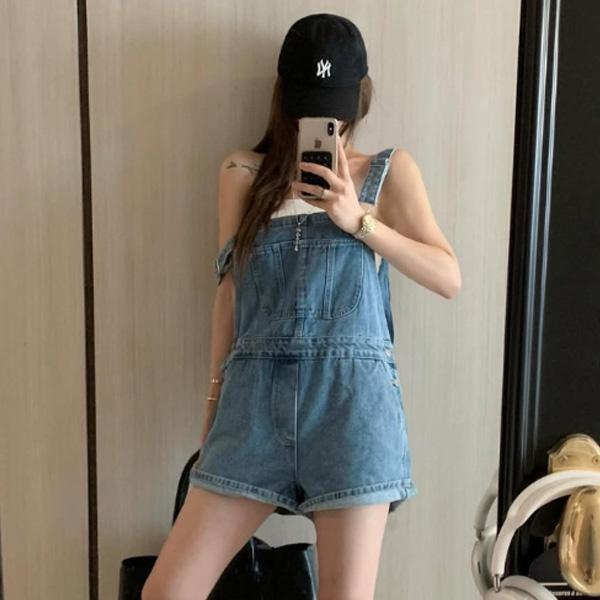 ALORA 帥氣女孩牛仔吊帶短褲 