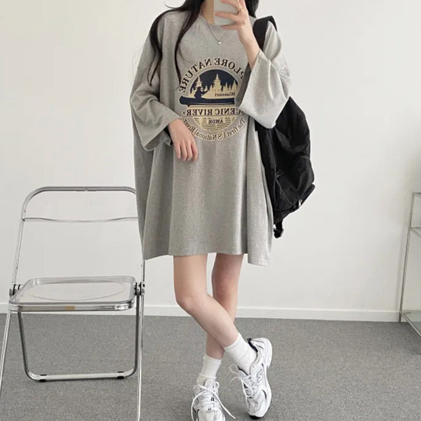 ALORA 山脈叢林印花長版短T 