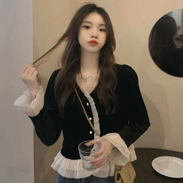 ALORA 華麗荷葉滾邊絲絨上衣 