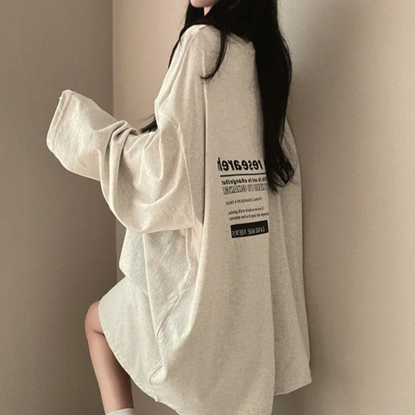 ALORA 超熱賣英文字排版長T 