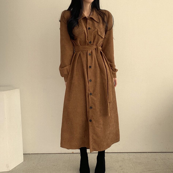 ALORA 法式單排釦繫帶燈芯絨洋裝 