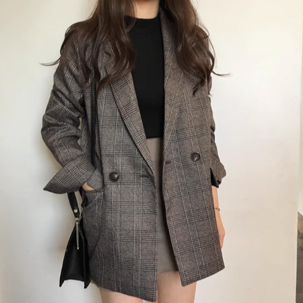 ALORA 沉穩色調格紋西裝外套 