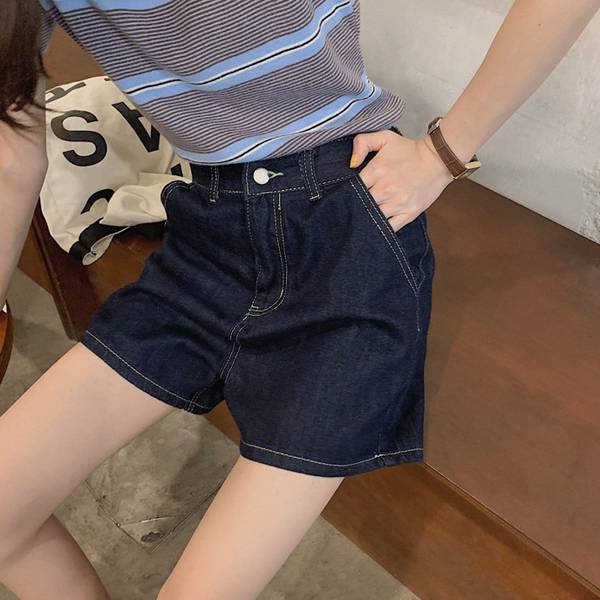 ALORA  好看顯瘦壓線深色牛仔短褲 
