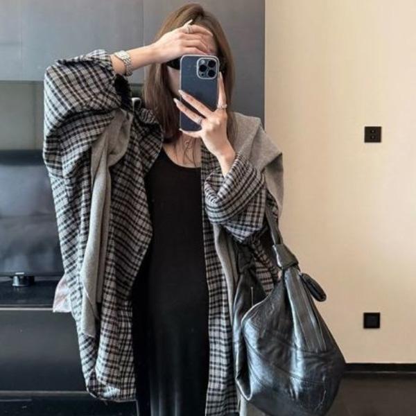 ALORA 自帶鬆弛感格子襯衫 