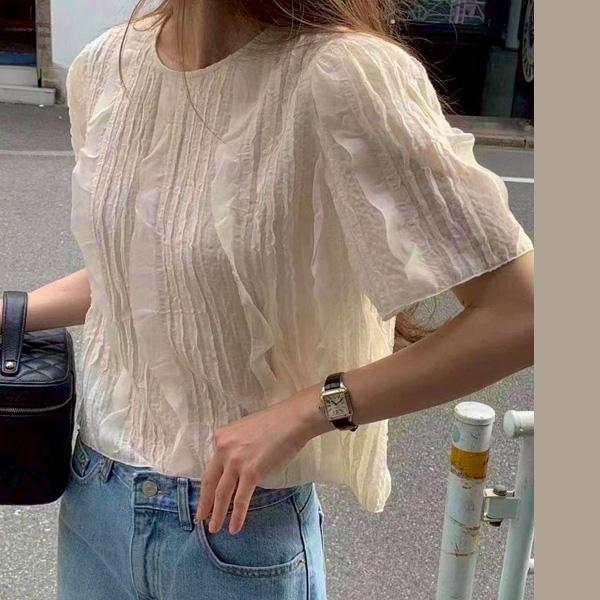 ALORA 立體壓紋設計上衣 