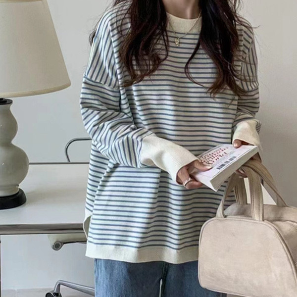 ALORA 簡單條紋針織打底上衣 